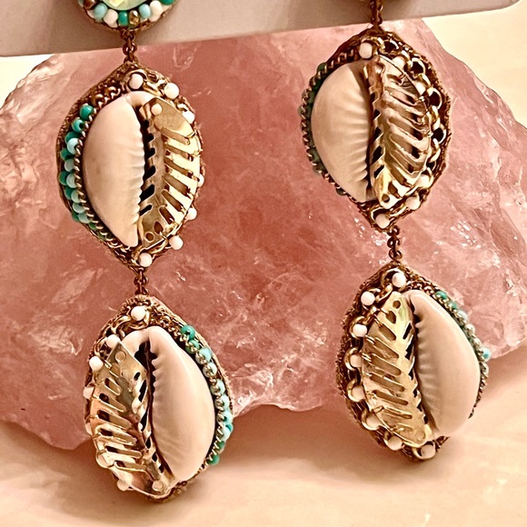 NWT Deepa Gurnani Beaded Crystal Seashell Chandeliers - Picture 14 of 16